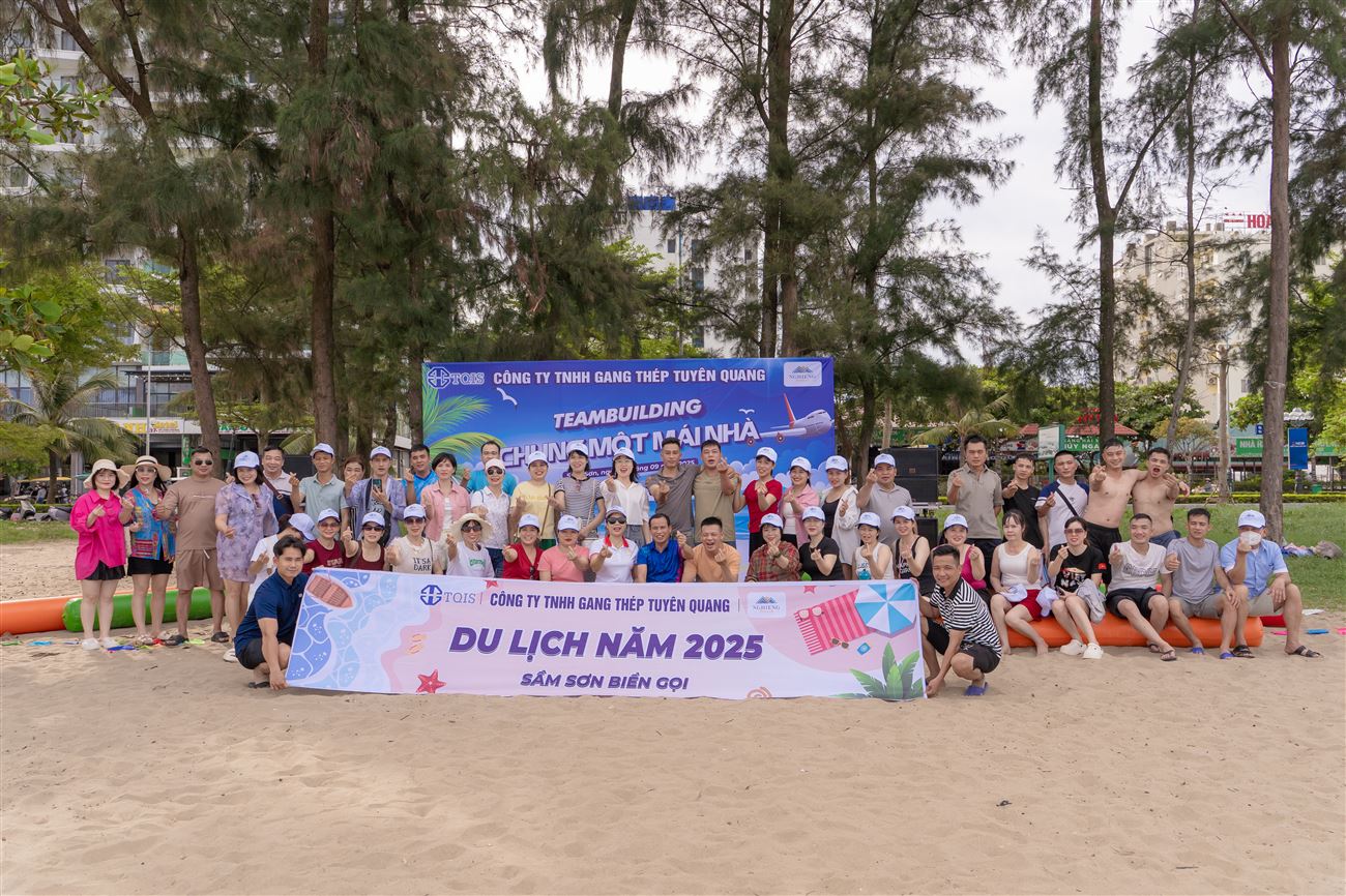 Team Building <br> Chung một mái nhà <br> Số lượng: 200 người copy 009795
